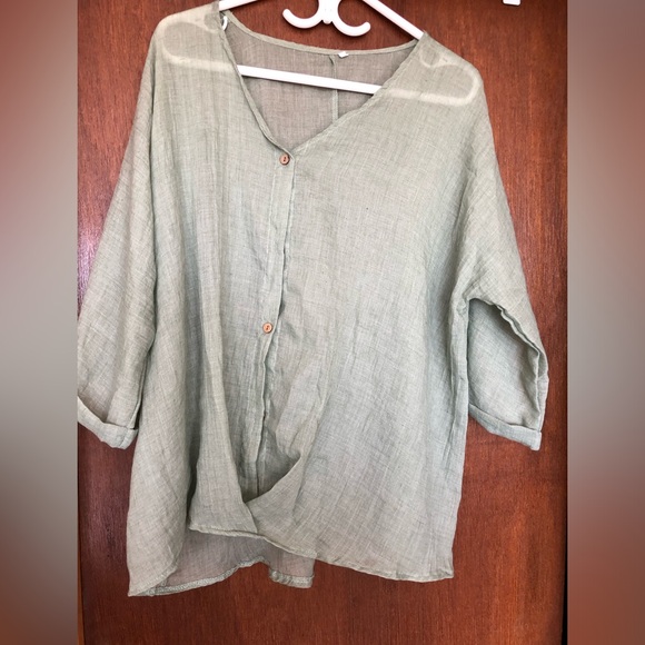 Brand new summer top - Picture 1 of 3